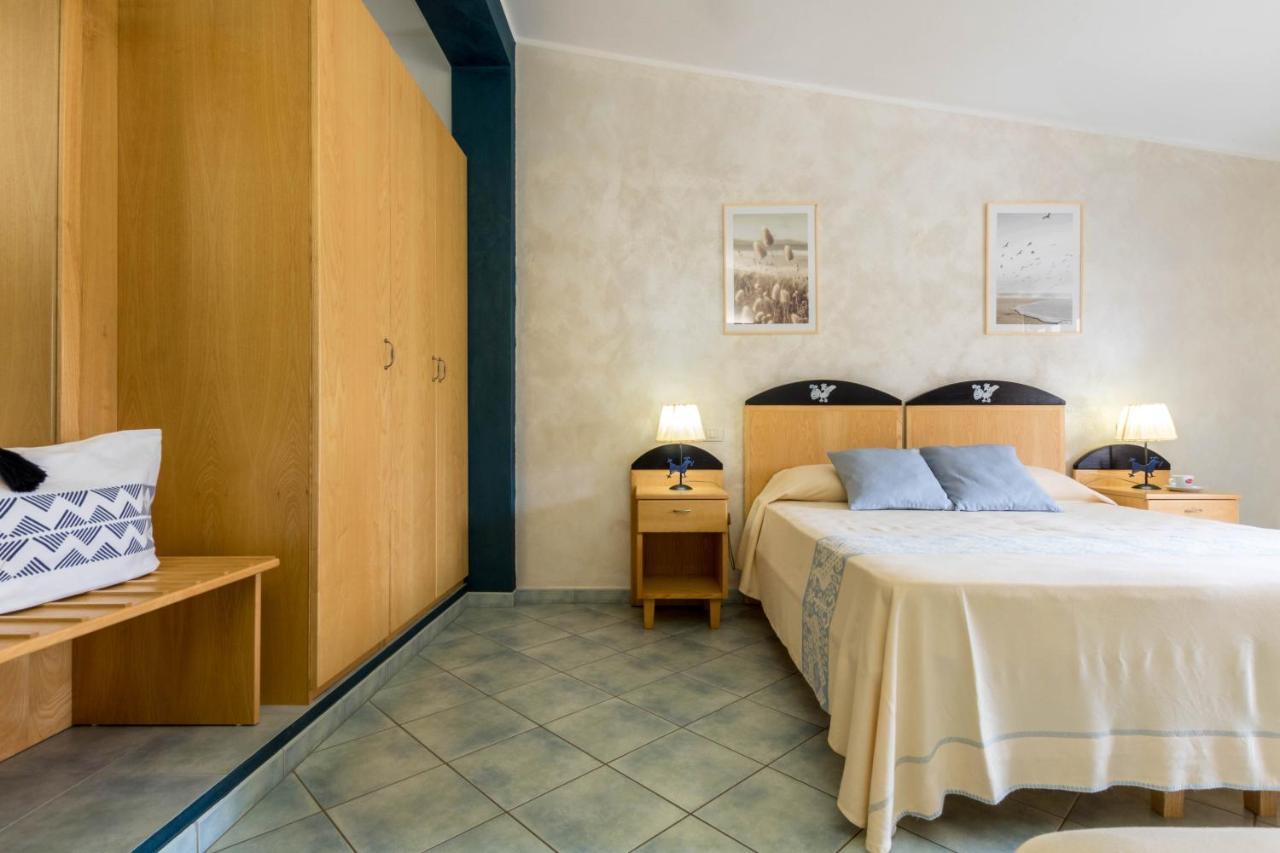Hotel Villa Del Mare Solanas Solanas  Exterior foto
