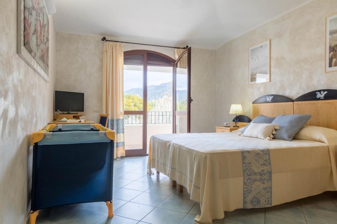 Hotel Villa Del Mare Solanas Solanas  Exterior foto