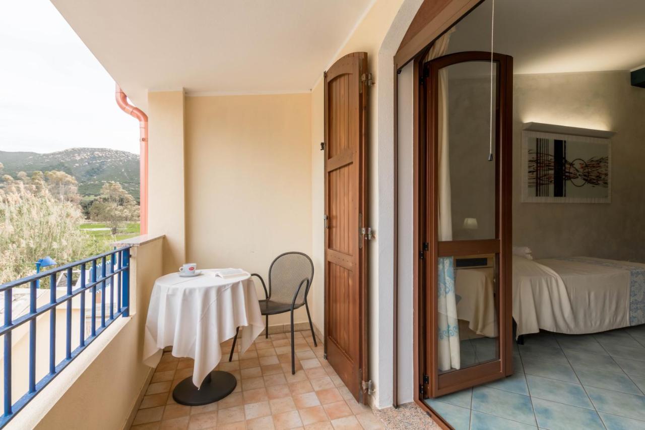 Hotel Villa Del Mare Solanas Solanas  Exterior foto